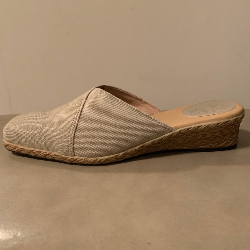 Wedge slides